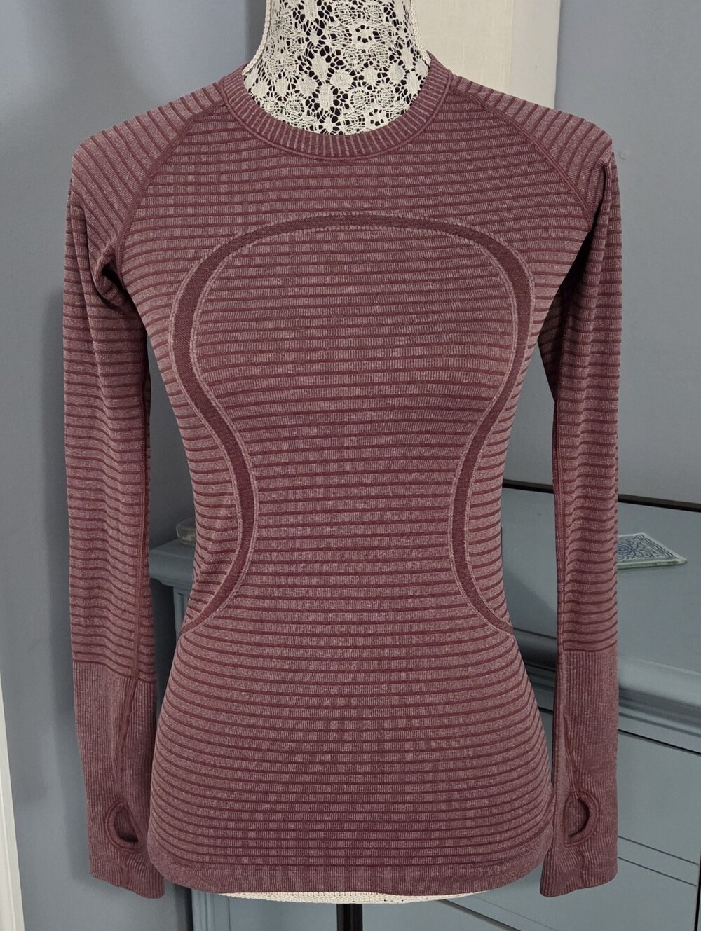 Lululemon Swiftly Tech Long Sleeve Crew Heathered Bordeaux Color